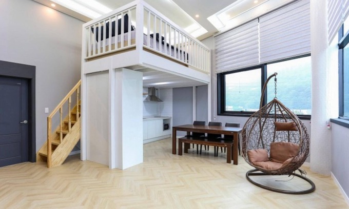 Yanghwa House | Tongyeong Asrai Pension