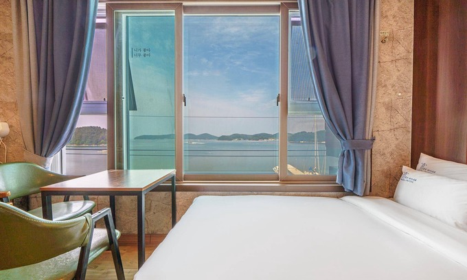 Tongyeong Hotel | Tongyeong Badanaeum