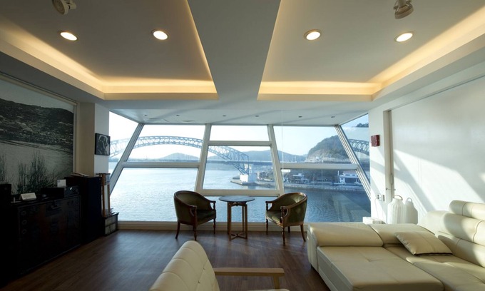 Mioji Hotel | Tongyeong Geobukseon Hotel