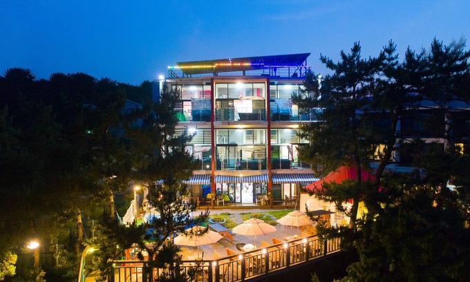 Pinari-gol Condo | Tongyeong Honey Spa Pension