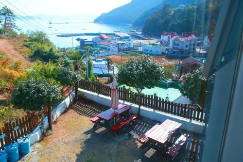 Suryuk House | Tongyeong Travel Guest Pension