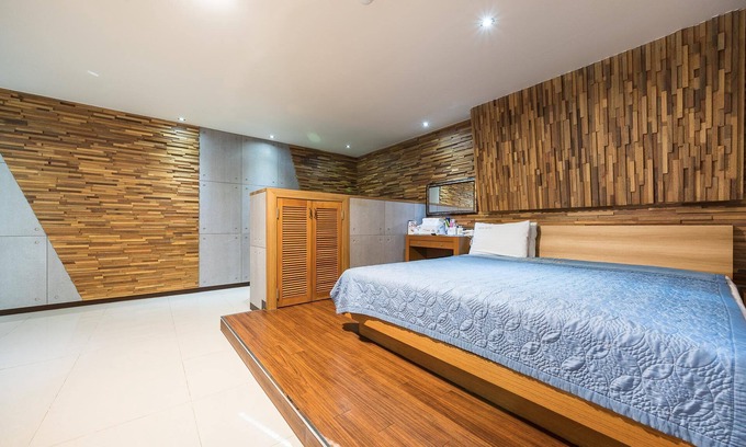 Tongyeong Hotel | Tongyeong Wow