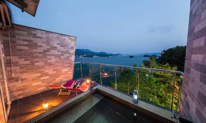 Tongyeong House | Tongyoung S468 Poolvilla