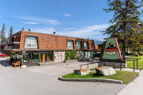 Jasper Hotel | Tonquin Inn