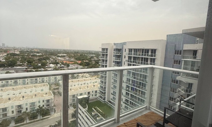 Highland Garden Condo | Top-Floor 2/2 Furnished Apt w/View, Amenities, Parking — Month-to-Month!