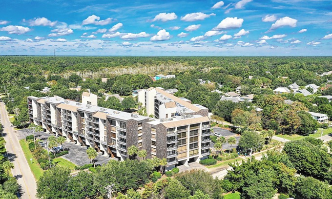 North Litchfield Beach Condo | Top Floor Condo Across from Beach Access, Balcony, Pool, Grill Area, Elevator