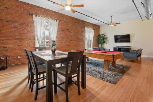 Wholesale District Apartment | Top Floor Loft in Downtown Indianapolis