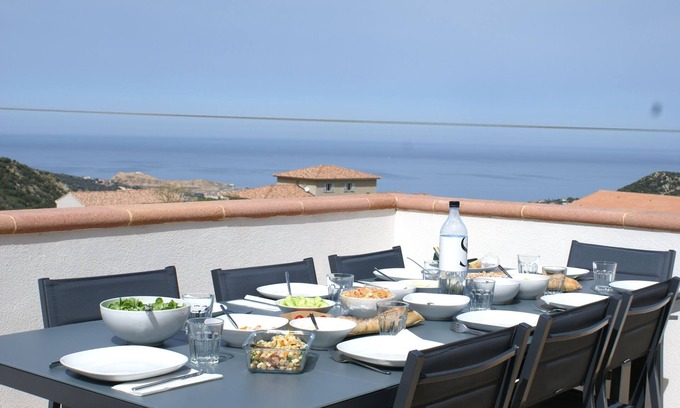 Santa-Reparata-di-Balagna Apartment | Top of villa sea view, terrace and Jacuzzi 5 km from Ile Rousse