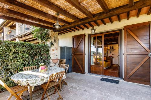 Monteaperti Apartment | Top of hill, with view on Siena, Chianti and Crete