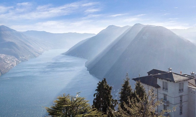 Pigra Villa | Top of the hill luxury villa with pool overlooking Lake Como! - Villa Peduzzi