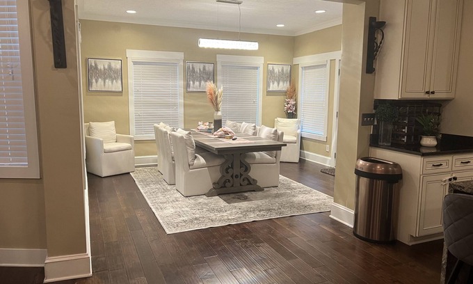 Grovetown House | Top Rental 4000 Sqf oasis