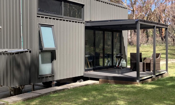Stanwell Tops House | TopStay Accommodation A Tiny Home with bush views