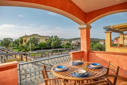 Porto Pozzo Apartment | TORO FLAT V 15' Palau, 30' Porto cervo & FREE PARKING