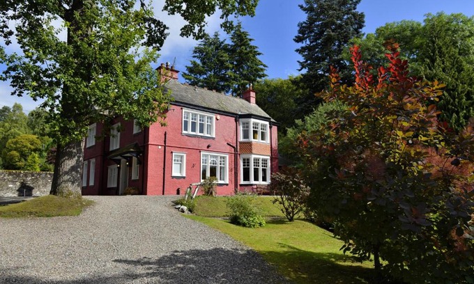 Pitlochry House | Torrdarach House Bed & Breakfast