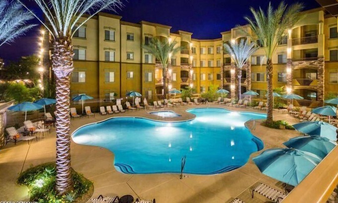 Desert Ridge Condo | Toscana resort living, walk to everything, 2 minutes to Mayo