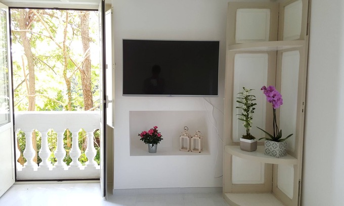 Posillipo Apartment | Totally Sweet White House in Naples