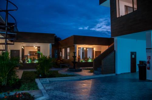 Mindo Apartment | Toucan Platinum Suites Aparthotel