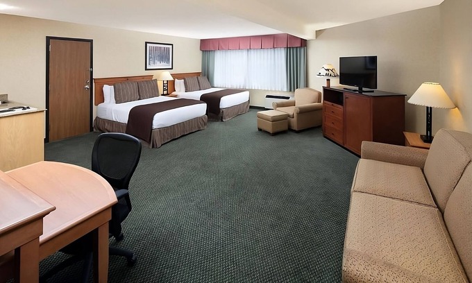 Kalispell Hotel | Tour Around Kalispell! Pool, Near Kalispell Center Mall, FREE Parking Onsite!
