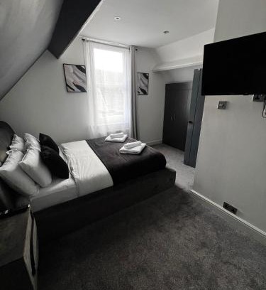 Barnstaple House | Town Centre En Suite Room 5