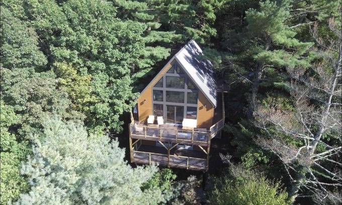Asheville Cabin | Town Mountain Views - 3 Miles from Downtown Asheville