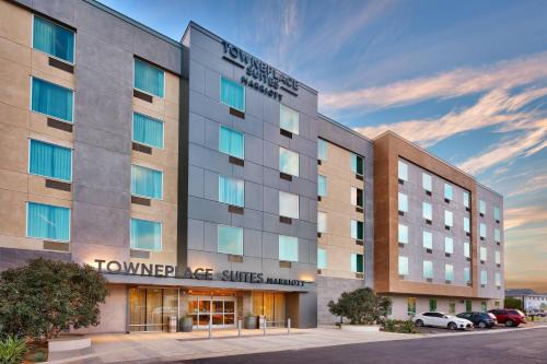 Hawthorne Hotel | TownePlace Suites by Marriott Los Angeles LAX/Hawthorne
