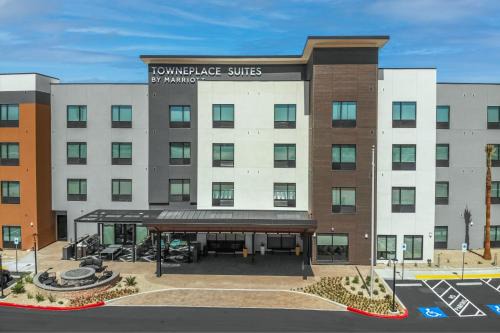 Las Vegas Hotel | TownePlace Suites by Marriott Las Vegas North I-15