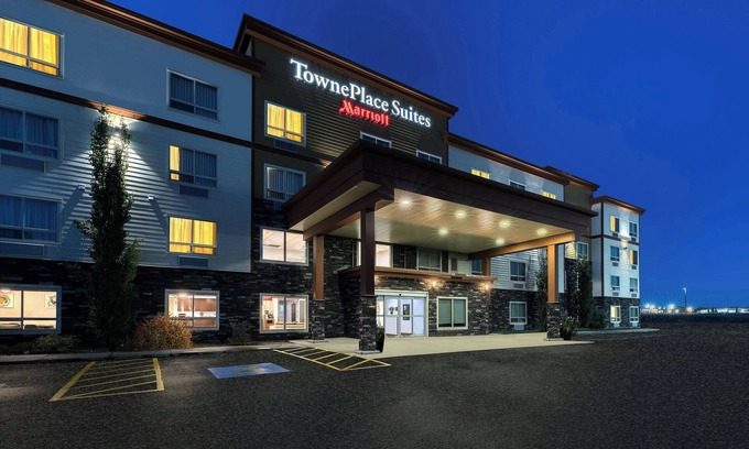 Red Deer Hotel | Towneplace Suites by Marriott Red Deer