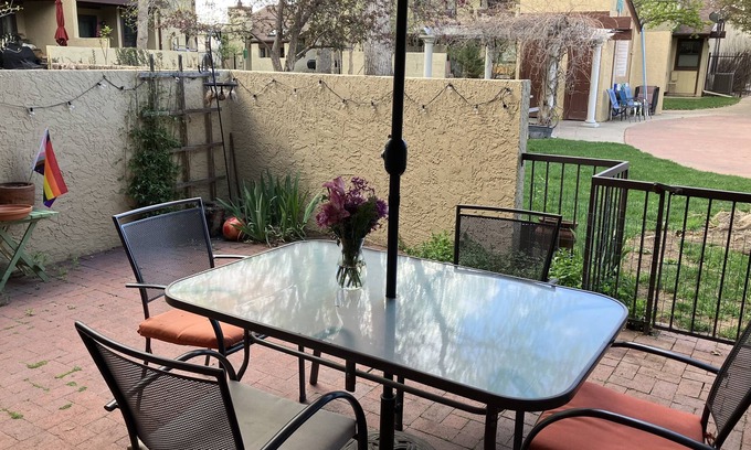 Glenwood Grove - North Iris House | Townhome & Pool - special long term rates