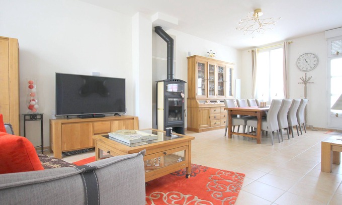 Serris House | Townhouse 10pax Disneyland Val d'Europe (ELBE 4)