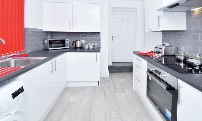 Stoke-on-Trent House | Townhouse @ 543 London Road Stoke