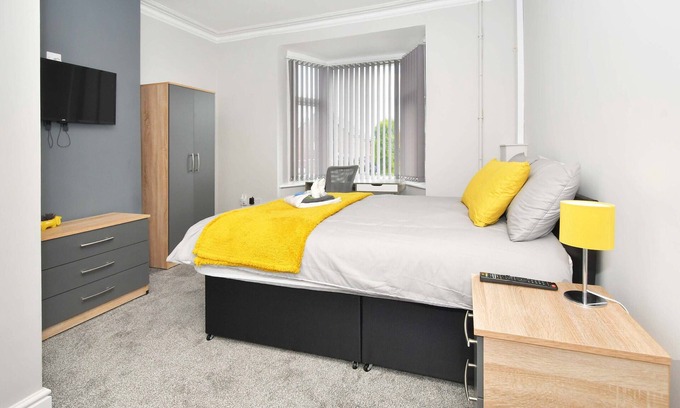 Stoke-on-Trent House | Townhouse @ Bucknall New Road Stoke