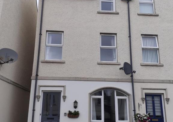 Ballycastle House | Townhouse, by the sea