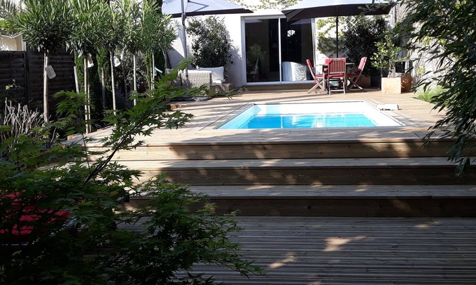 Le Bouscat House | Townhouse style shop