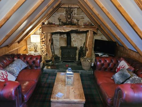 Dalry House | Traditional 2-Bed Cottage in Dalry