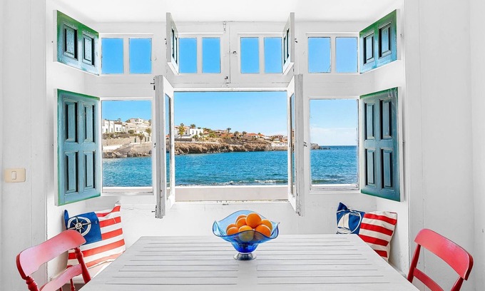 Poris de Abona Cottage | Traditional Canary beach house