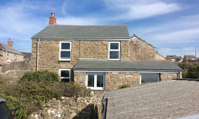Lower Boscaswell Cottage | Traditional Cornish Stone Cottage with stunning views of the Atlantic