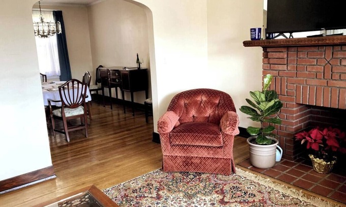 Forest Hills House | Traditional decor, 2+Br, 2Ba, Off St pkg, US OPEN