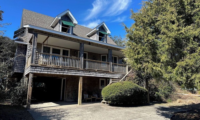 Nags Head House | Traditional Nags Head Cottage in the Heart of Nags Head