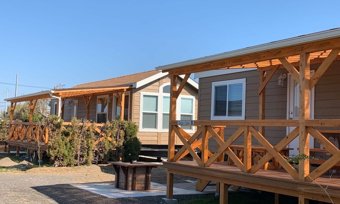 Asahi RV Rental | Trailer cabin Bedding included for up to 2 people/Asahi City Chiba