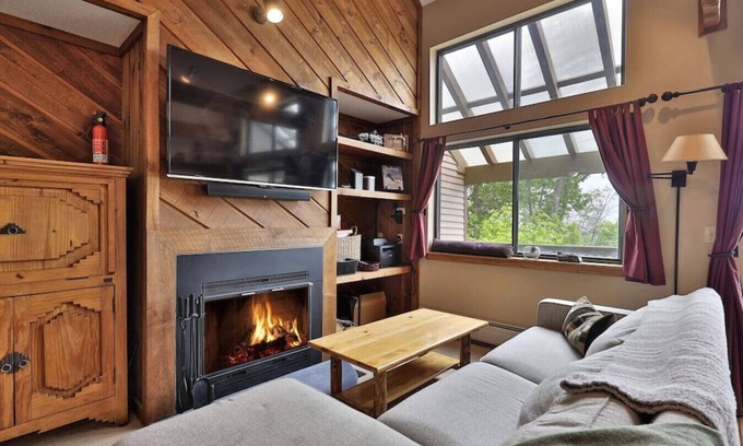 Ludlow House | Trailside Condo with Private Hot Tub and Gorgeous Views!