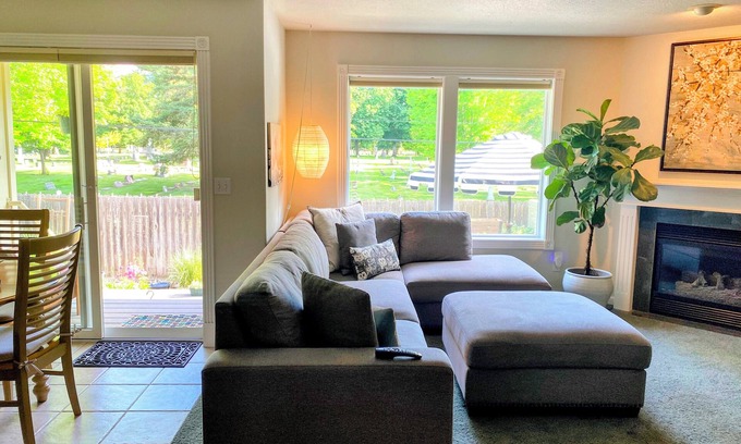 Walla Walla House | Tranquil birder's paradise