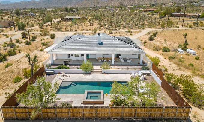 Joshua Tree House | Tranquil Family Friendly Pool Sanctuary Near JTNP