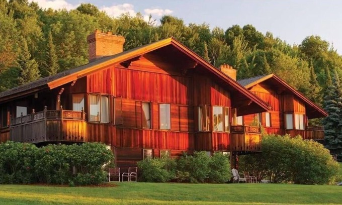 Moscow Condo | Trapp Family Lodge Guest House