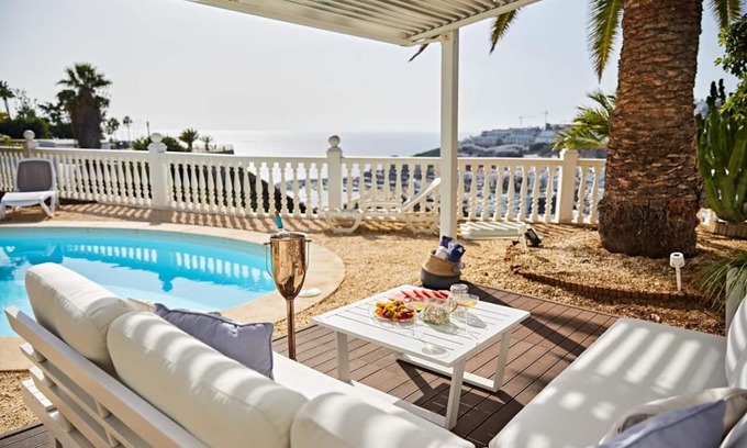 Puerto Rico Villa | Traumhafte Villa mit Atemberaubendem Ozeanblick