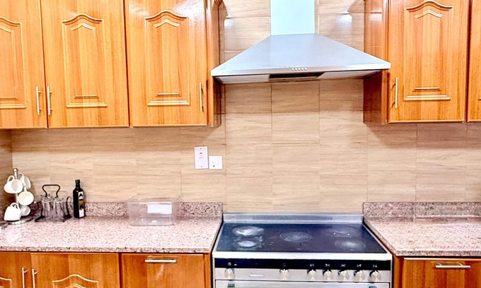 Dubai Villa | Travel Hub Near Business Bay By Al Taj