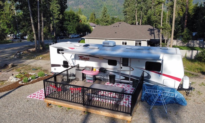Christina Lake House | Travel Trailer at Christina Lake, walk to Kingsley Beach!