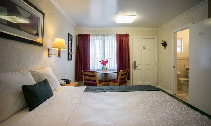 South San Francisco Hotel | Travelers Inn