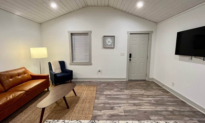 Greater Belhaven Apartment | Traveler’s Refuge, Traveler's Refuge