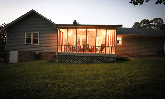 Travelers Rest House | Travelers Rest Town & Country Living!