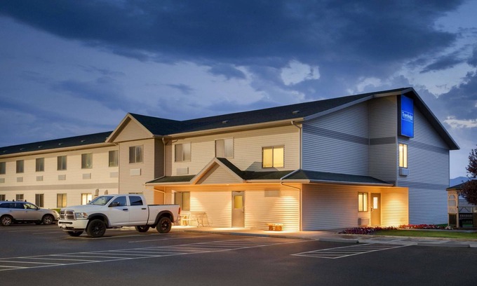 Milford Hotel | Travelodge by Wyndham Milford